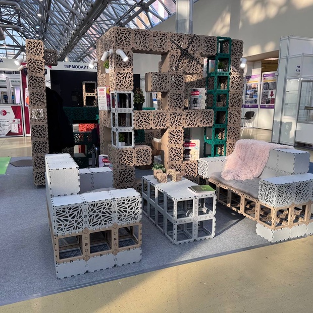 Geometria projektowania modułowego: Jak rekonfigurowalne struktury zmieniają zachowanie