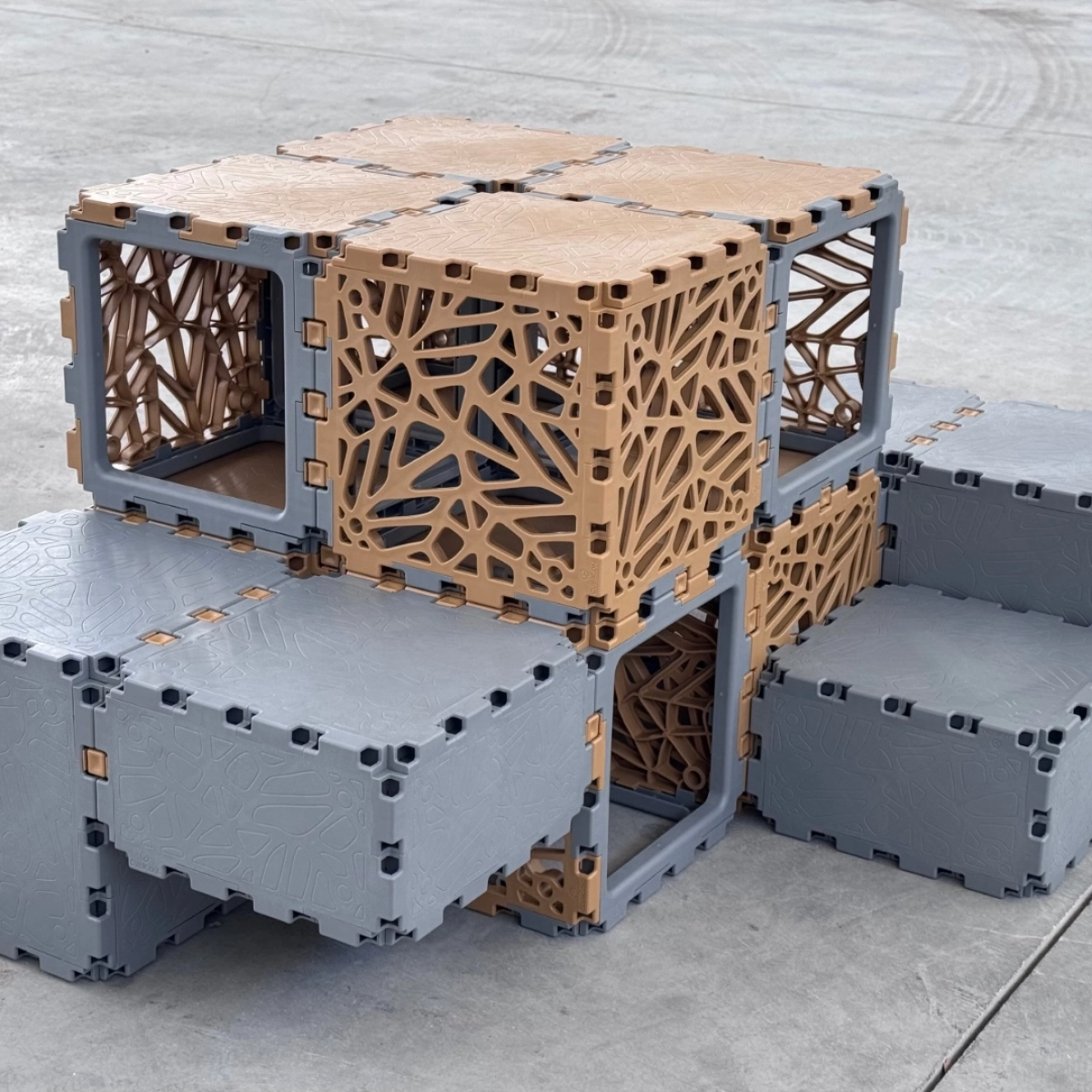 Cubik Modular Cat Lounge, additional view
