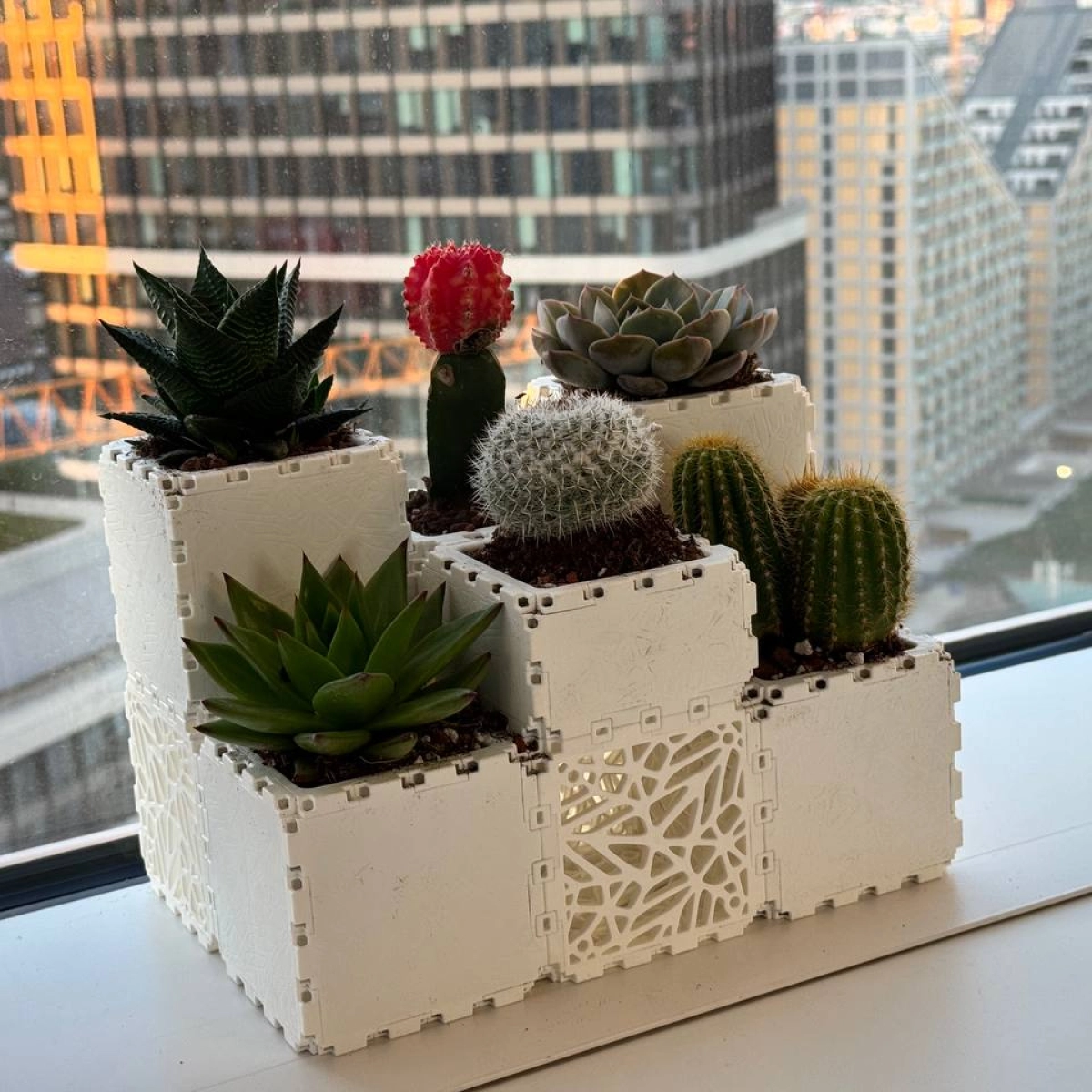 White Cubik table garden set, additional photo